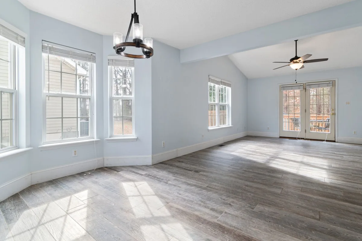 Clean, safe room after biohazard cleanup in Peachtree Heights West, Atlanta, GA